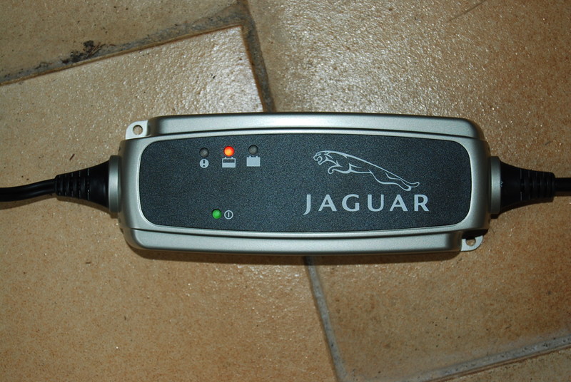 http://www.jaguarforums.com/forum/attachments/xk-xkr-x150-33/67994d1389402204-ctek-3300-battery-charger-installation-ctek-charger-w-jaguar-branding.jpg