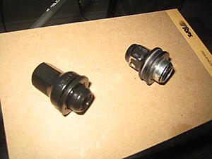 Summit has black mag style lugs now, for sale individually, fast shipping-img_5418.jpg