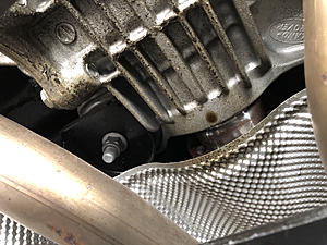Rear end oil leak-photo729.jpg