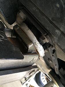 F-Type Jacking Points Exact Location-q9vi8uq.jpg
