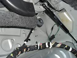 My car has no VCATS label!-underleft.jpg