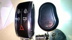 Bought a 2011 XFR, has third key fob and no idea what it does-wp_20140524_004.jpg