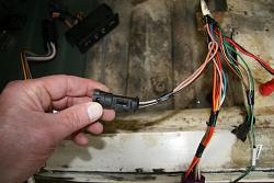 Daimler XJ40 seats need wiring help-img_5972.jpg