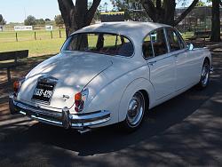 Daimler 2.5L V8 - A question on appearance and ethics-p2020095.jpg