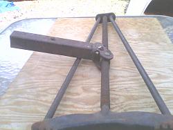 Jack/Lift - Is This The Standard or Is There a Built In Jack?-picture.jpg