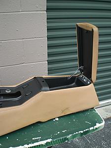 64 MK2 front seat armrest/console-console-box.jpg