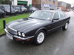 Boo!-jaguar-xj-saloon-xj8-3-2-exec-4dr-auto.jpg
