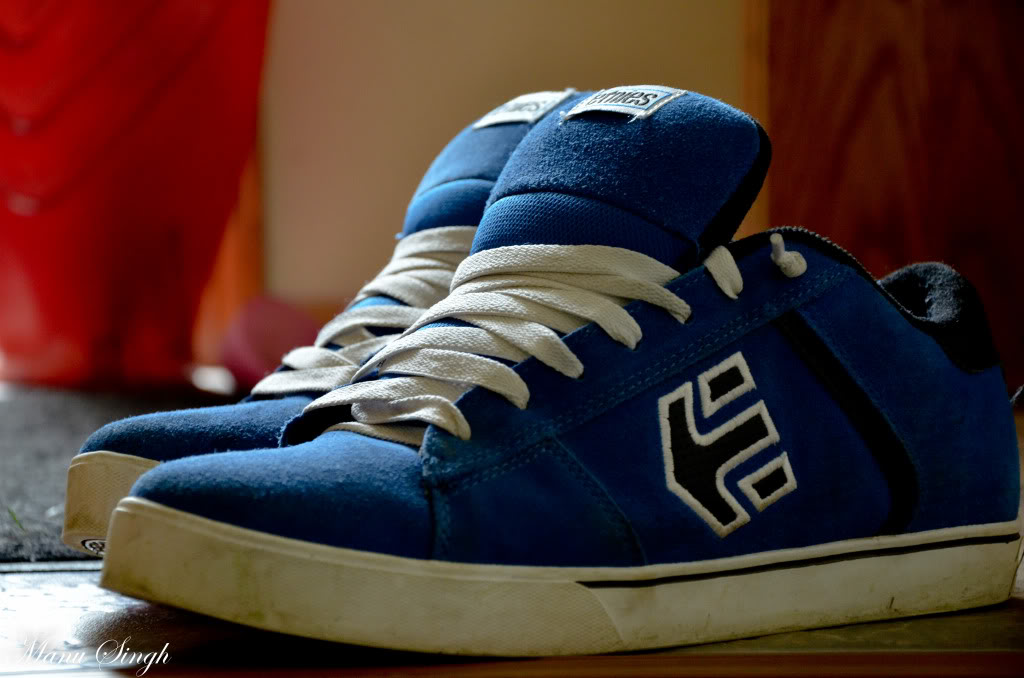 Name:  blueshoes1of1.jpg
Views: 107
Size:  89.7 KB