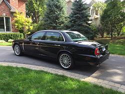 2008 XJ Super V8  - Black on Cream-img_0010.jpg