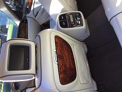 2008 XJ Super V8  - Black on Cream-img_0016.jpg