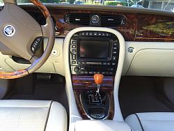 2008 XJ Super V8  - Black on Cream-img_0023.jpg