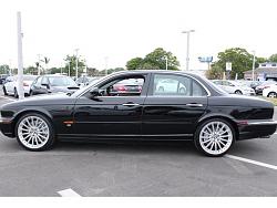 2004 XJR On 20" Sepangs 13K WI-jag3.jpg