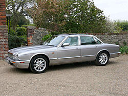 Jaguar Sovereign XJ8 Fully Loaded (2000)-3.jpg