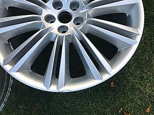 a set of 4 - 20" Kasuga wheels...came off of an XJL Supercharged 00-img_6587.jpg