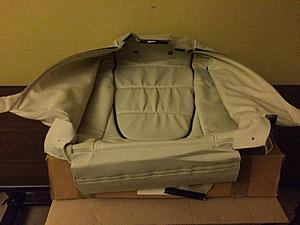 Jaguar OEM XJ8 leather seats Ivory with Navy Piping (New in Boxes)-img_0238%5B1%5D.jpg