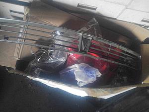 1983 XJS parts and shell-grille.jpg
