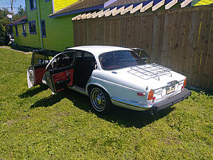 1974 Jaguar XJ6 Vanden Plas-20180314_140245.jpg