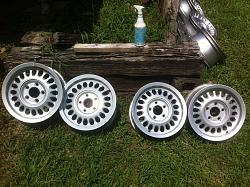 set of 4 xj wheels-img_1696-1-.jpg
