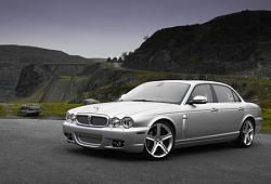 Thinking of putting on 07+ XJ/KF/XK chrome side vents on my STR...Pix-jagxjr08.jpg