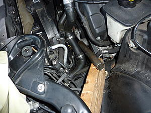Jaguar S-Type 4.2 V8 alternator.-p1000071.jpg
