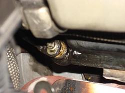 oil leak pic inside-car-009.jpg