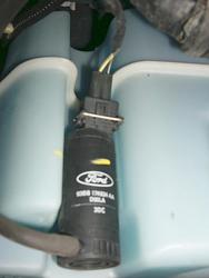 2000 s-type 4.0-windshield-washer-pump.jpg