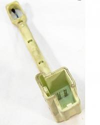 climate control issue with a twist-2003-s-type-r-inside-temperature-sensor-plug.jpg
