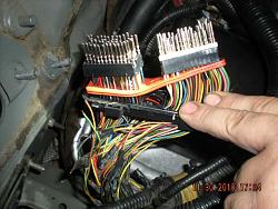 Help me get running again - part needed-ecm-plug.jpg