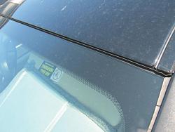 New Windshield Concern..is this right?-seal.jpg