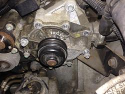 Water Pump Pulley bolt snapped, safe to drive with 2/3 left?-jaguar-x-type-water-pump-old.jpg