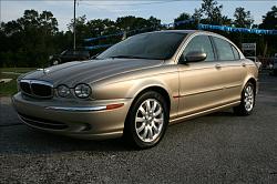 Anyone have side pinstriping on thier 02 x type-jag.jpg