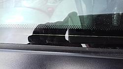 Is this a flawed or damaged windscreen?-20170622_140838.jpg