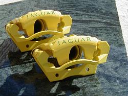 brake caliper colour-p1010014.jpg
