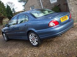 Red on Blue... Center Caps, phew-dscf1152.jpg