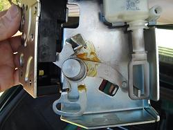 Emergency Boot Access Solution (Pre-emptive only!)-lock-internals.jpg