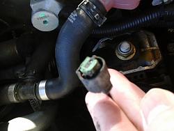 What the heck does this plug into??-connectionpic2.jpg