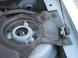 Squeaking in steering column-jag-brace2.jpg