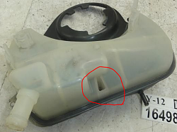 Help-new tank leaking again...maybe?-jaguar-coolant-reservoir1.png