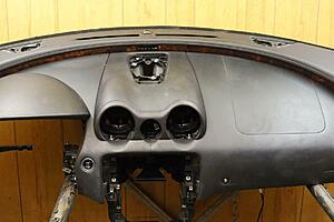 Anyone know if this top piece on the dash...-xjl-dash.jpg