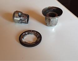 Broken Lug Nut-img_2543.jpg