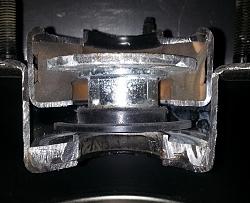 Front Air Strut Cut-Away-top-bushing-5-.jpg