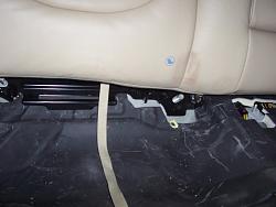 remove &amp; replace seatbelts 06 XJ8-100_2461.jpg