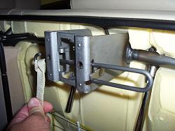 remove &amp; replace seatbelts 06 XJ8-100_2462.jpg