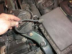 Found non connected 2 core connector by front of car.-3-jag.jpg