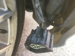 04 xjr harness plug passenger fender-img_1154.jpg