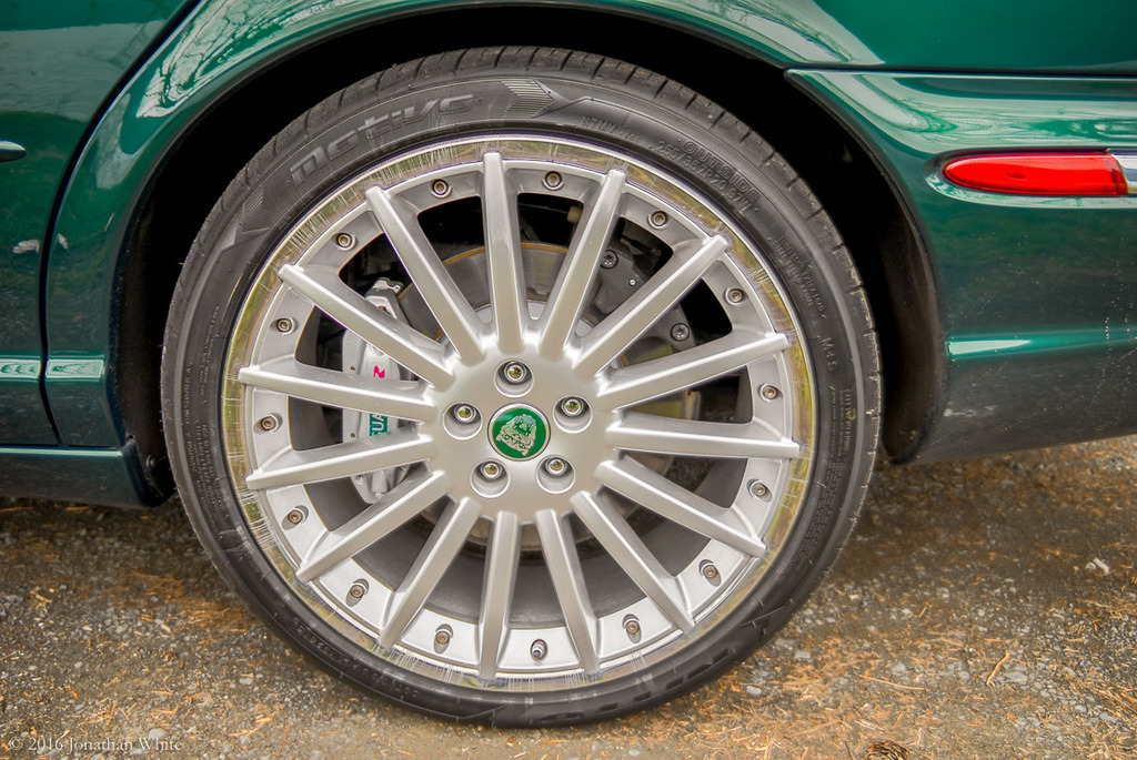 Name:  2004%20Jaguar%20XJR-27_zpsyollrrp7.jpg
Views: 6063
Size:  351.3 KB