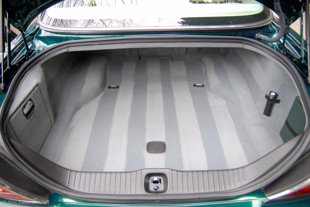 Name:  2004%20Jaguar%20XJR-10_zpsrekef8fn.jpg
Views: 6165
Size:  248.7 KB