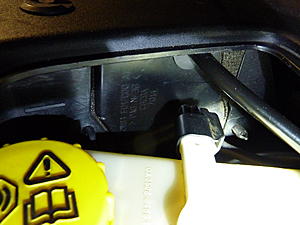 Coil Cover Removal on 2006 XJR-p1000032.jpg