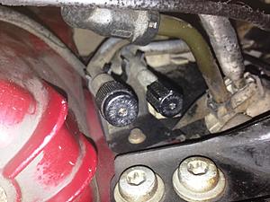 Vacuum pipe to TB Removal-schrader-valves.jpg