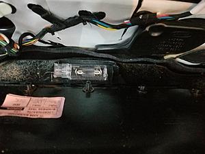 Lights in rear footwell - non-destructive disassembly?-footwelllight.jpg